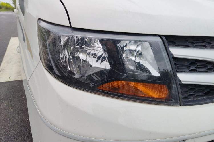 Used JAC Refine M3 2019 1.8L 5-Seater Express Edition Right Front Headlight