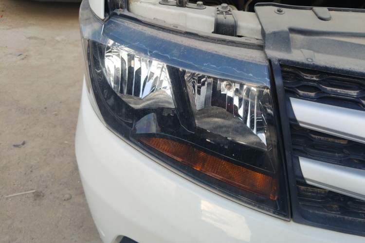Used JAC Refine M3 2019 PLUS Maker Edition 1.8L Luxury Model Right Front Headlight