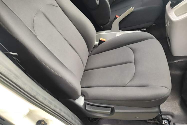 Used JAC Refine M3 2019 PLUS Maker Edition 1.8L Luxury Model Right Front Seat