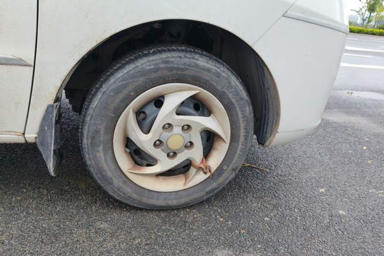 Used JAC Refine M3 2019 1.8L 5-Seater Express Edition Right Front Wheel Hub