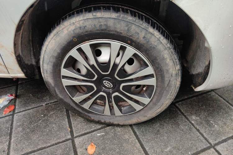 Used JAC Refine M3 2019 1.8L 5-Seater Express Edition Right Front Wheel Hub
