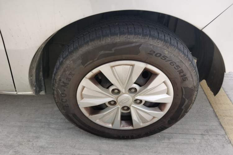Used JAC Refine M3 2019 PLUS Creator Edition 1.8L Luxury Smart Model Right Front Wheel Hub