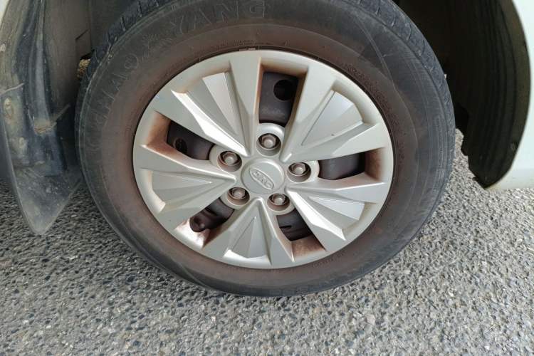 Used JAC Refine M3 2019 IKEA Edition 1.8L Luxury Model Right Front Wheel Hub