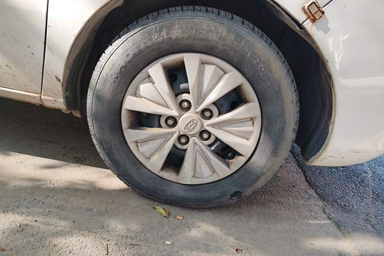 Used JAC Refine M3 2019 PLUS Maker Edition 1.8L Luxury Model Right Front Wheel Hub