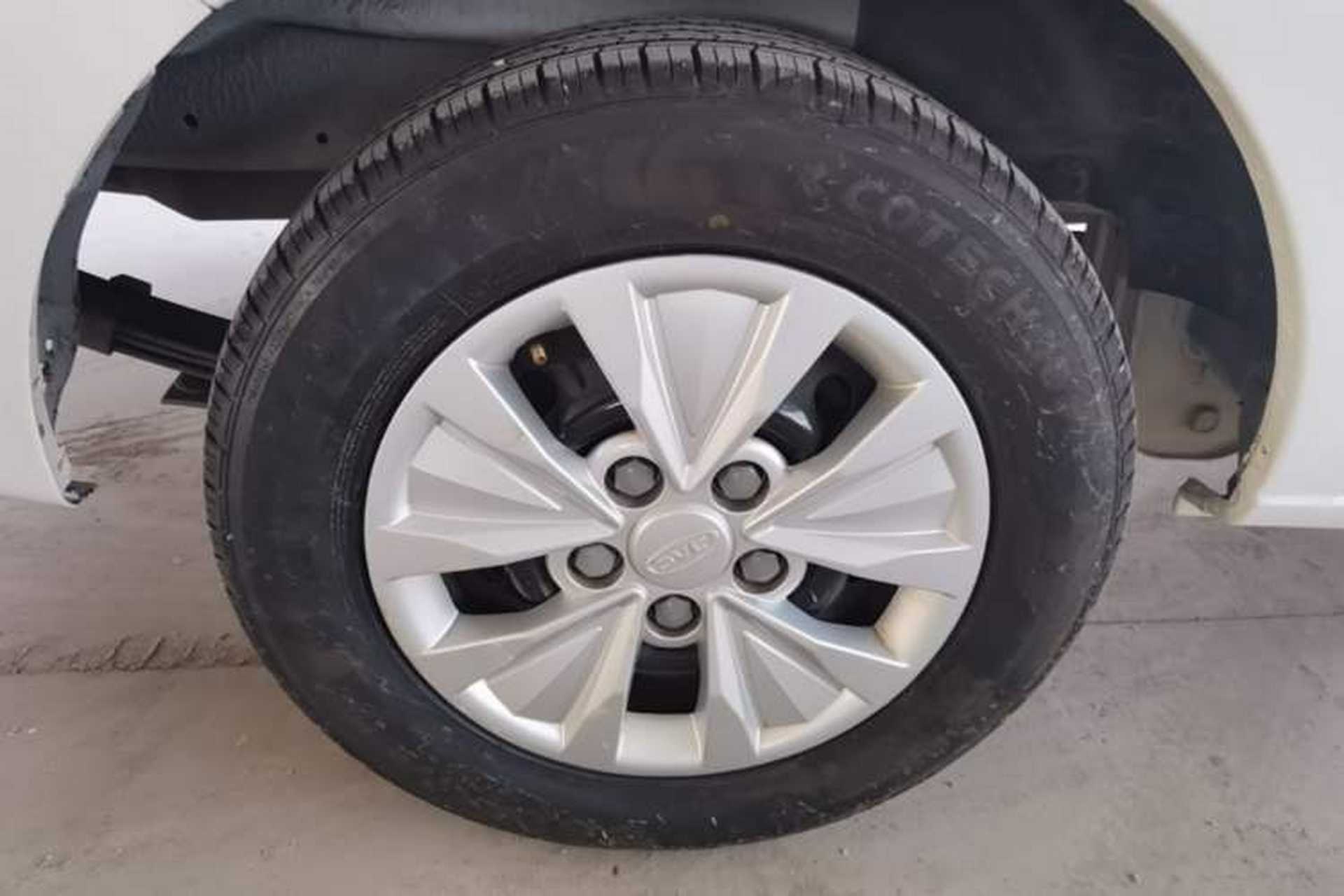 Used JAC Refine M3 2019 Creator Edition 1.8L Luxury Model Right Rear Wheel Hub