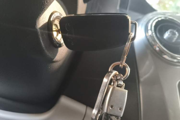 Used JAC Refine M3 2019 PLUS IKEA Edition 1.8L Luxury Model Vehicle Key