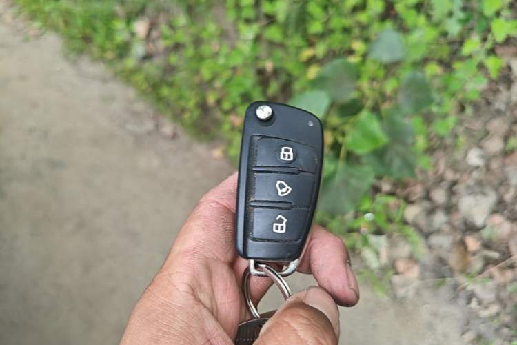 Used JAC Refine M3 2019 Creator Edition 1.8L Luxury Model Vehicle Key