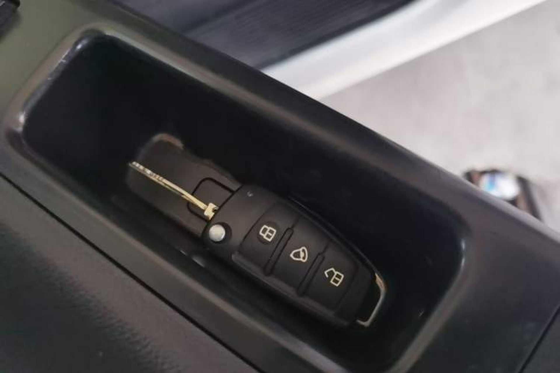 Used JAC Refine M3 2019 Creator Edition 1.8L Luxury Model Vehicle Key
