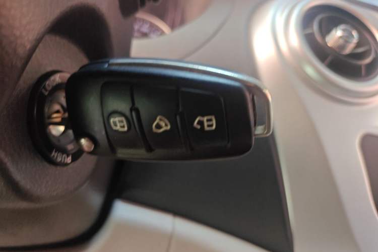 Used JAC Refine M3 2019 PLUS Maker Edition 1.8L Luxury Model Vehicle Key