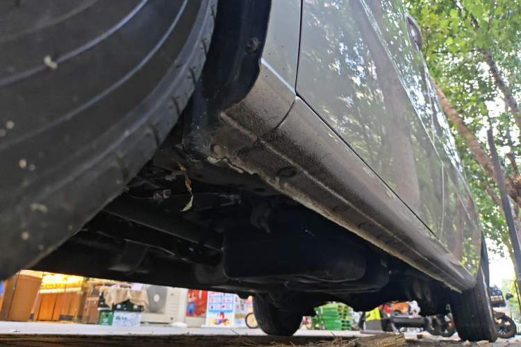 Used JAC Refine M3  Chassis Front Left