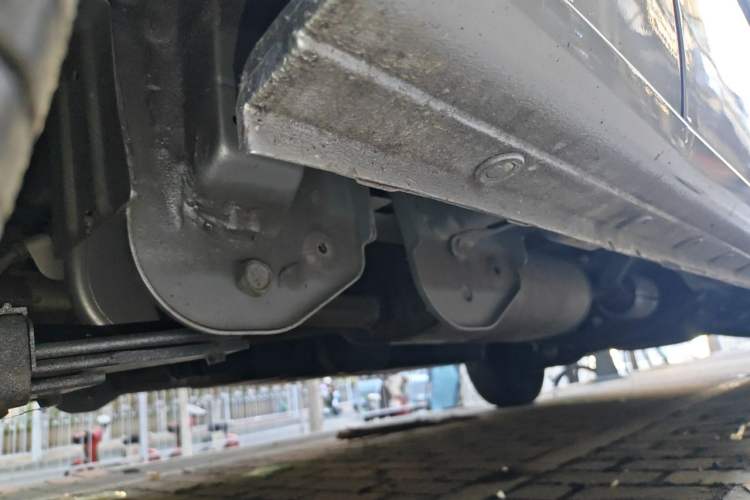 Used JAC Refine M3  Chassis Rear Right