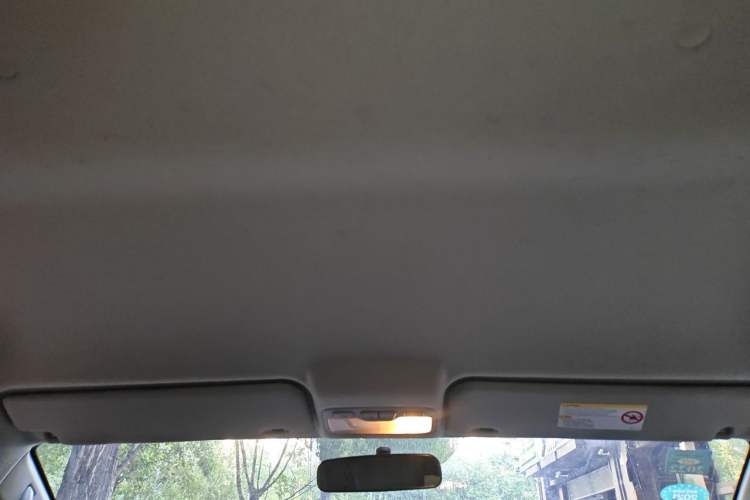 Used JAC Refine M3  Headliner