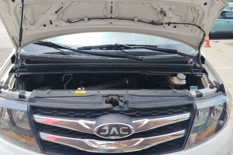 Used JAC Refine M3  Engine Bay