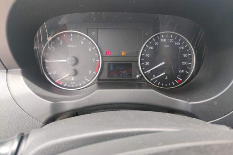 Used JAC Refine M3  Odometer Close Up