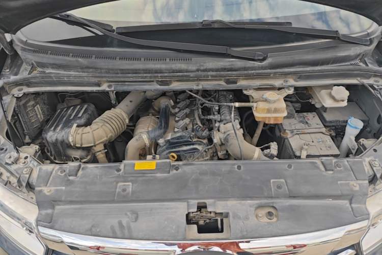 Used JAC Refine M3 2021 IKEA High-Power Edition 1.5T Luxury Model Engine Bay