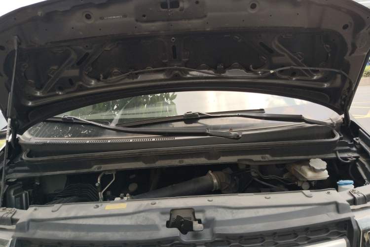 Used JAC Refine M3 2021 PLUS 1.8L 2-Seat Shuttle Version Engine Bay
