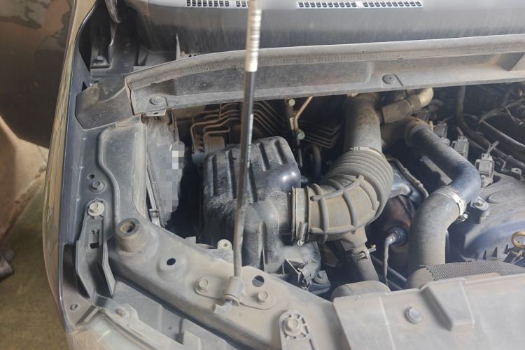 Used JAC Refine M3 2021 PLUS IKEA High-Power Edition 1.5T Luxury Model Engine Bay Right