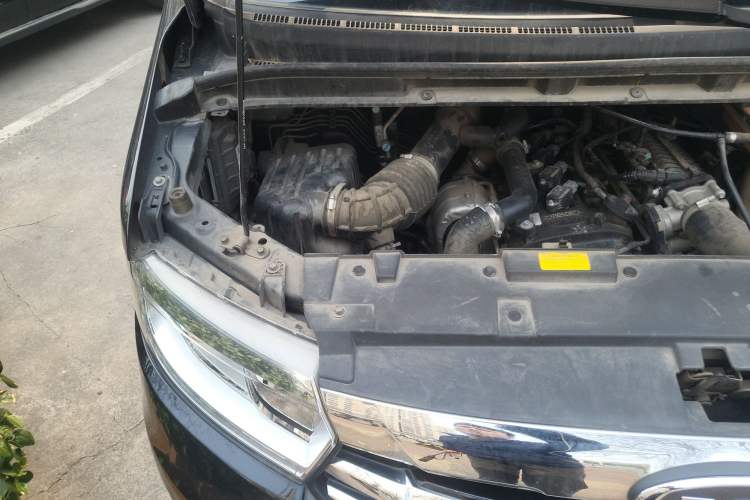 Used JAC Refine M3 2021 PLUS IKEA High-Power Edition 1.5T Luxury Model Engine Bay Right