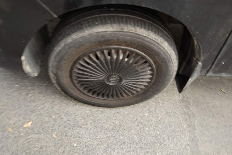Used JAC Refine M3 2021 PLUS 1.8L 2-Seat Shuttle Version Left Front Wheel Hub