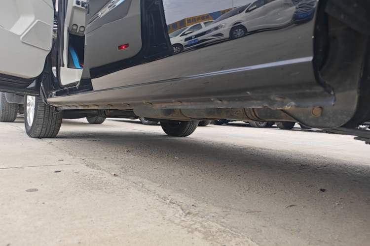 Used JAC Refine M3 2021 IKEA High-Power Edition 1.5T Luxury Model Left Side Sill