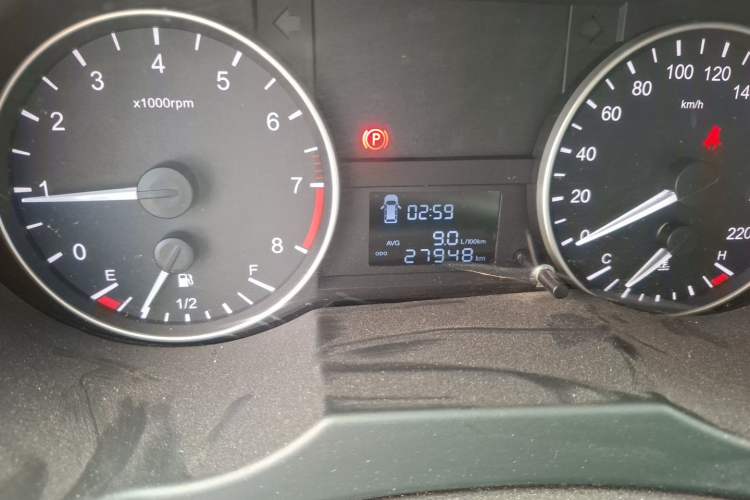 Used JAC Refine M3 2021 PLUS 1.8L 2-Seat Shuttle Version Odometer Close Up