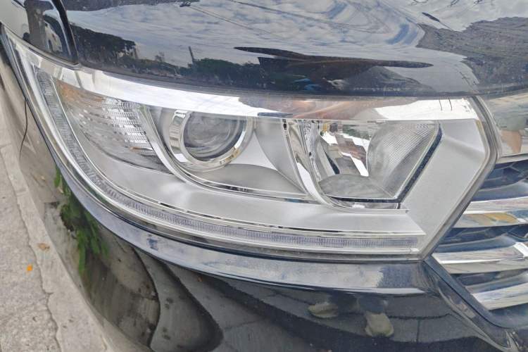 Used JAC Refine M3 2021 IKEA High-Power Edition 1.5T Luxury Model Right Front Headlight