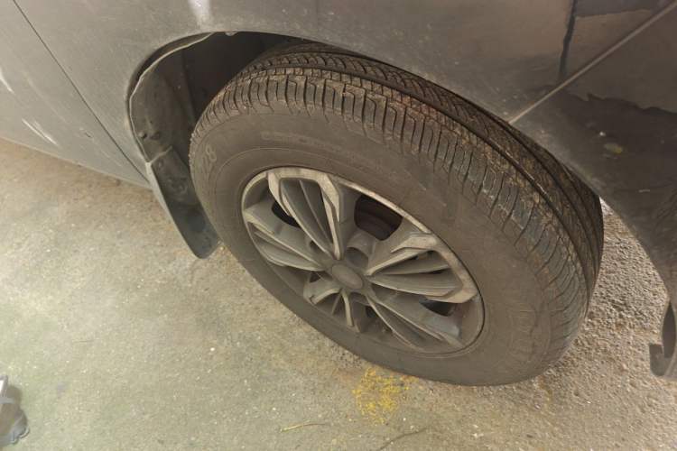 Used JAC Refine M3 2021 PLUS IKEA High-Power Edition 1.5T Luxury Model Right Front Wheel Hub