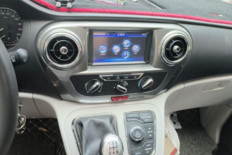 Used JAC Refine M3 2021 PLUS 1.8L 2-Seat Shuttle Version Audio And AC Panel