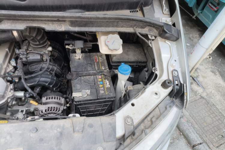 Used JAC Refine M3 2021 PLUS 1.8L 2-Seat Shuttle Version Engine Bay Left
