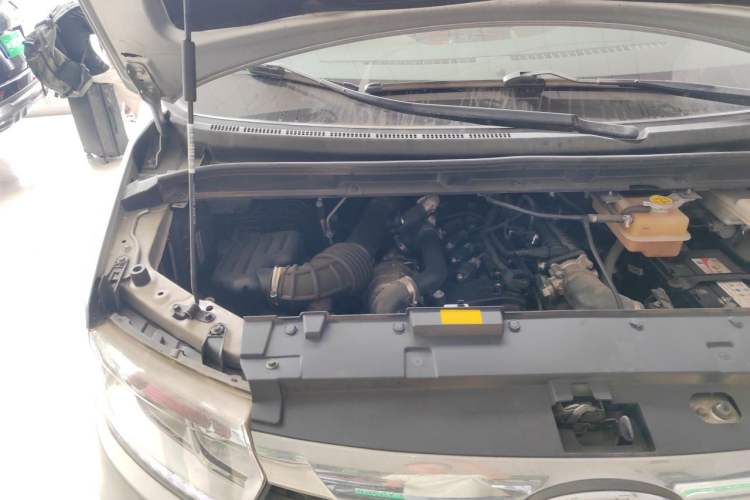 Used JAC Refine M3 2021 PLUS IKEA High-Power Edition 1.5T Luxury Model Engine Bay Right