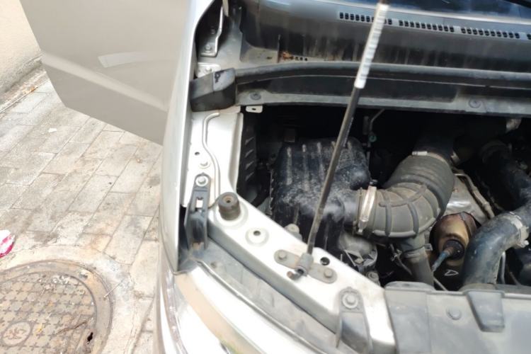Used JAC Refine M3 2021 IKEA High-Power Edition 1.5T Luxury Model Engine Bay Right