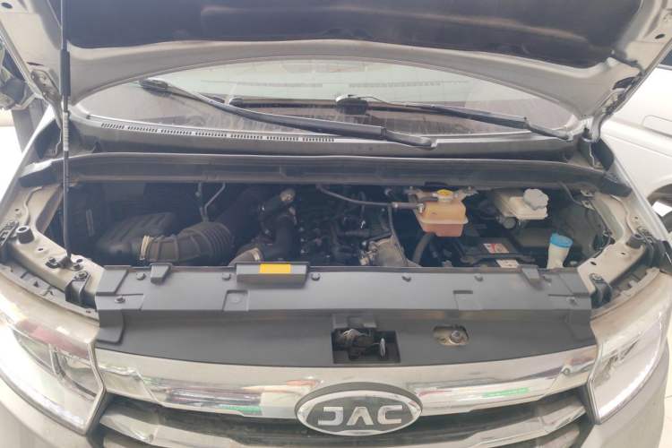 Used JAC Refine M3 2021 PLUS IKEA High-Power Edition 1.5T Luxury Model Engine Bay