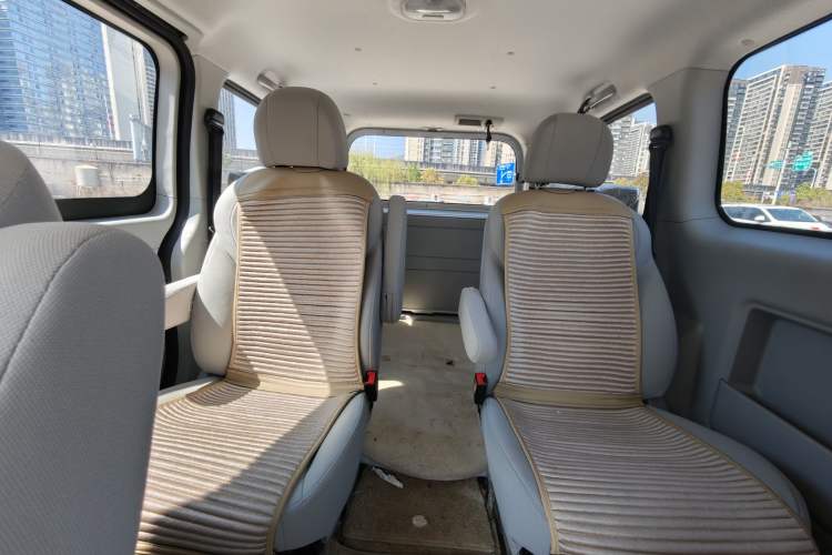 Used JAC Refine M3 2021 IKEA High-Power Edition 1.5T Luxury Smart Model Interior 4