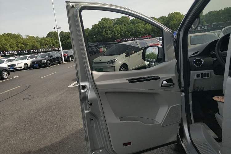 Used JAC Refine M3 2021 PLUS IKEA High-Power Edition 1.5T Luxury Model Interior 7