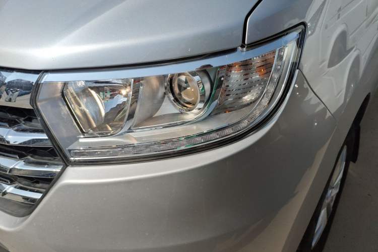 Used JAC Refine M3 2021 IKEA High-Power Edition 1.5T Luxury Model Left Front Headlight