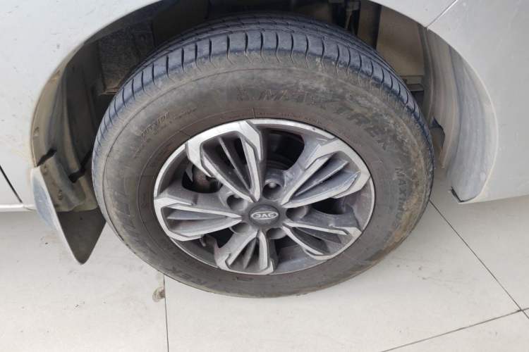 Used JAC Refine M3 2021 PLUS IKEA High-Power Edition 1.5T Luxury Model Right Front Wheel Hub