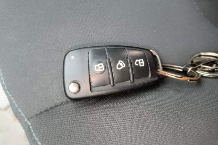 Used JAC Refine M3 2021 PLUS 1.8L 2-Seat Shuttle Version Vehicle Key