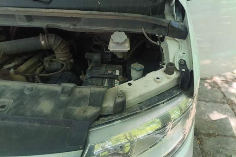 Used JAC Refine M3  Engine Bay Left