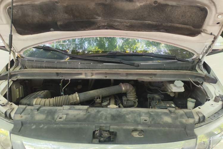 Used JAC Refine M3  Engine Bay