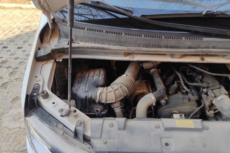 Used JAC Refine M3 2021 IKEA High-Power Edition 1.5T Luxury Smart Model Engine Bay Right