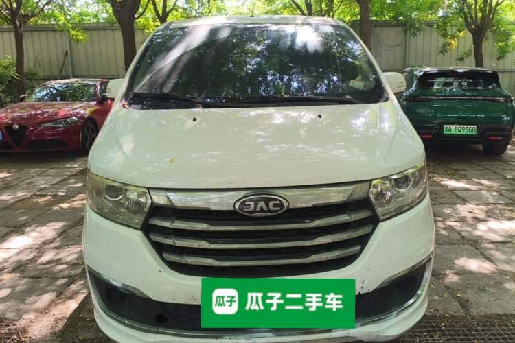 Used JAC Refine M3  Front