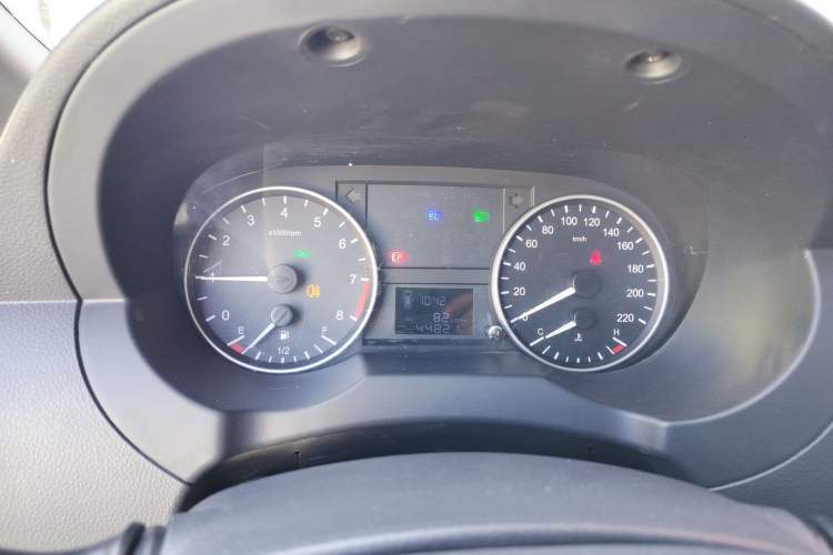 Used JAC Refine M3 2021 PLUS 1.8L 2-Seat Shuttle Version Instrument Cluster