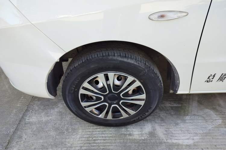 Used JAC Refine M3 2021 PLUS 1.8L 2-Seat Shuttle Version Left Front Wheel Hub