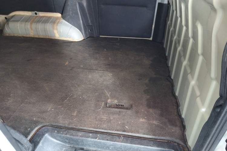 Used JAC Refine M3 2021 PLUS 1.8L 2-Seat Shuttle Version Left Rear Seat