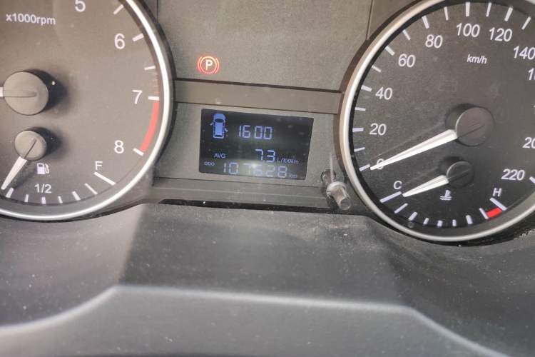 Used JAC Refine M3 2021 IKEA High-Power Edition 1.5T Luxury Smart Model Odometer Close Up