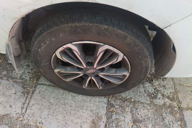 Used JAC Refine M3  Right Front Wheel Hub