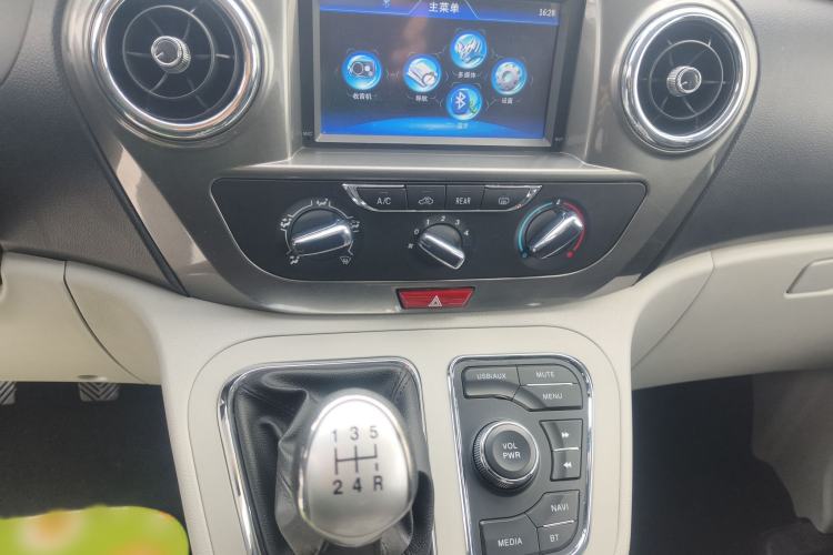 Used JAC Refine M3 2022 1.8L 7-seat Standard Edition Audio And AC Panel