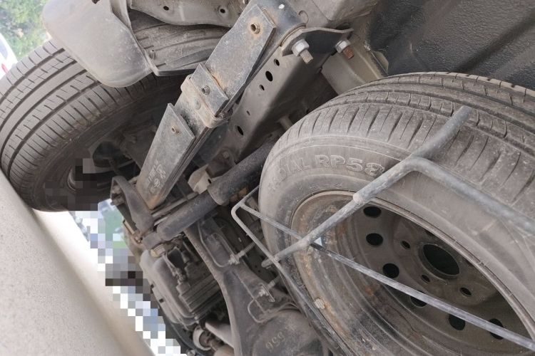 Used JAC Refine M3 2022 PLUS 1.8L 7-seater Standard Model Chassis Rear Left