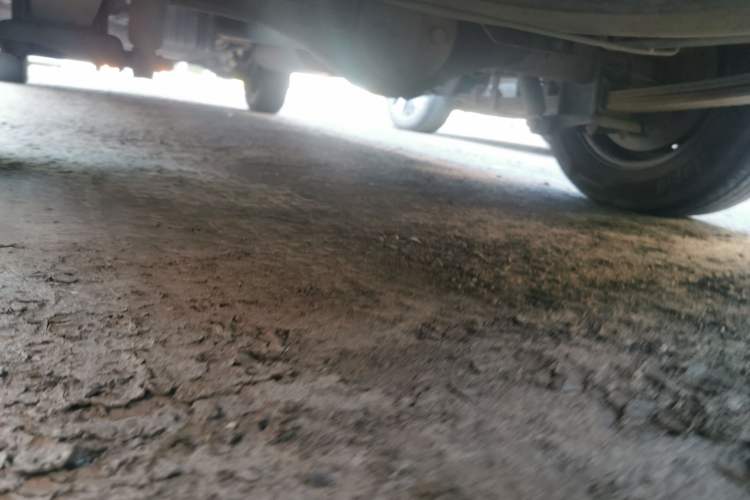 Used JAC Refine M3 2022 1.8L 7-seat Standard Edition Chassis Rear Left
