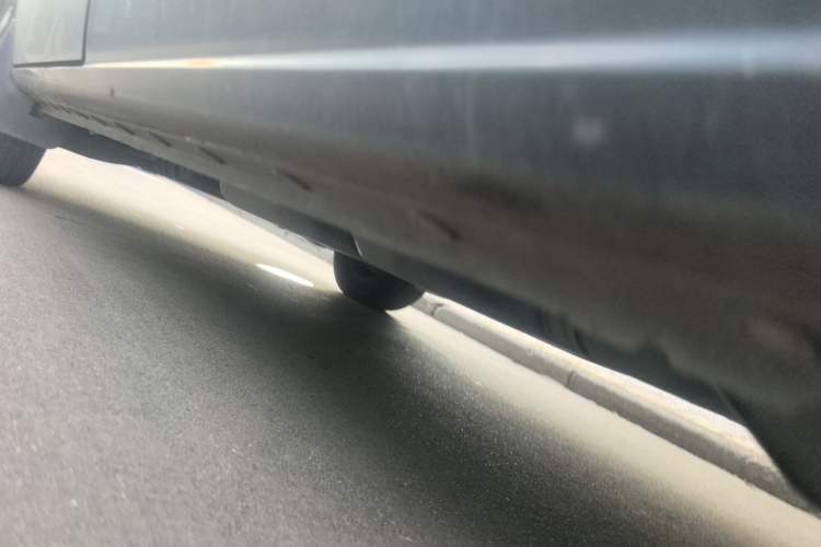 Used JAC Refine M3 2022 1.8L 7-seat Standard Edition Chassis Rear Left